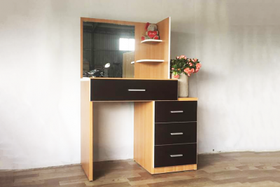 Bàn trang điểm BTD002