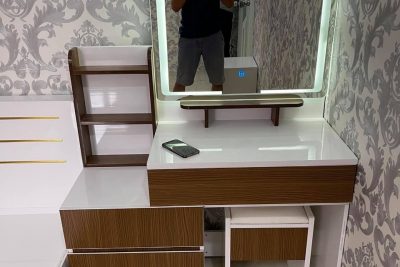 Bàn trang điểm BTD015