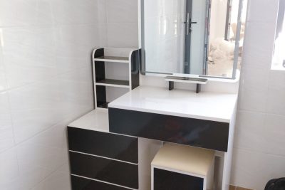 Bàn trang điểm BTD016