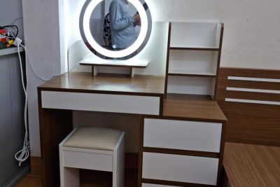 Bàn trang điểm BTD017