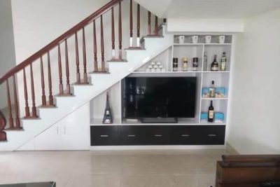 TỦ CẦU THANG + TỦ TIVI+KỆ TRƯNG BÀY 011