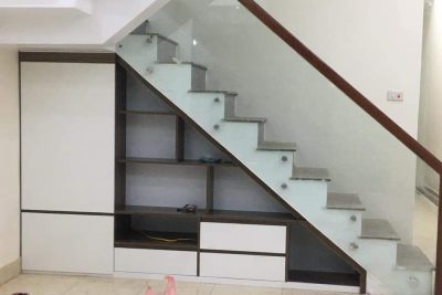 TỦ CẦU THANG 018